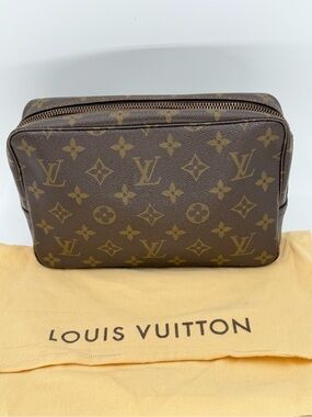Louis Vuitton Trousse 23 Vintage Toiletry Bag With Dust Bag Great Condition